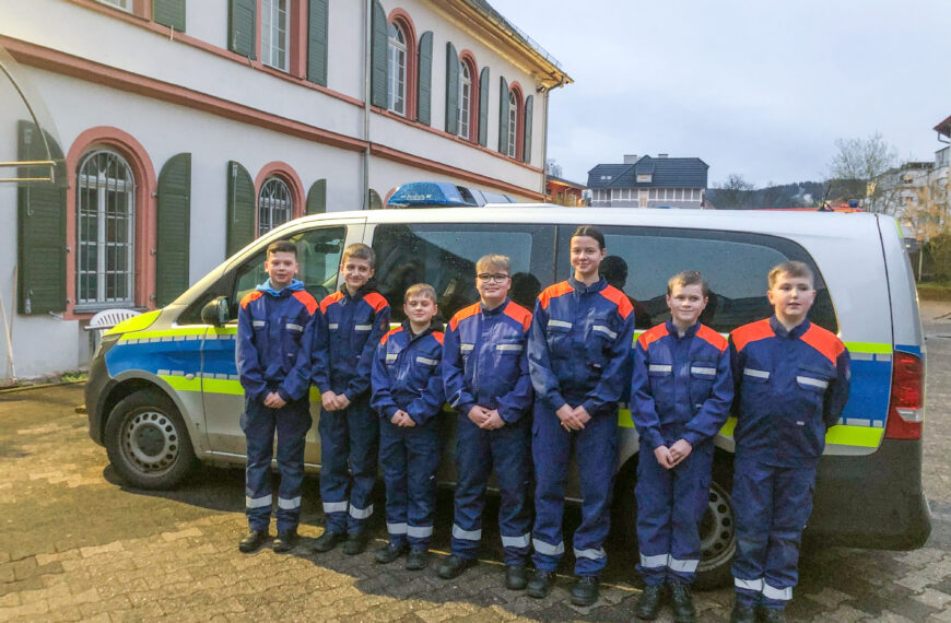Jugendfeuerwehr besucht Polizeidienststelle Bad Orb